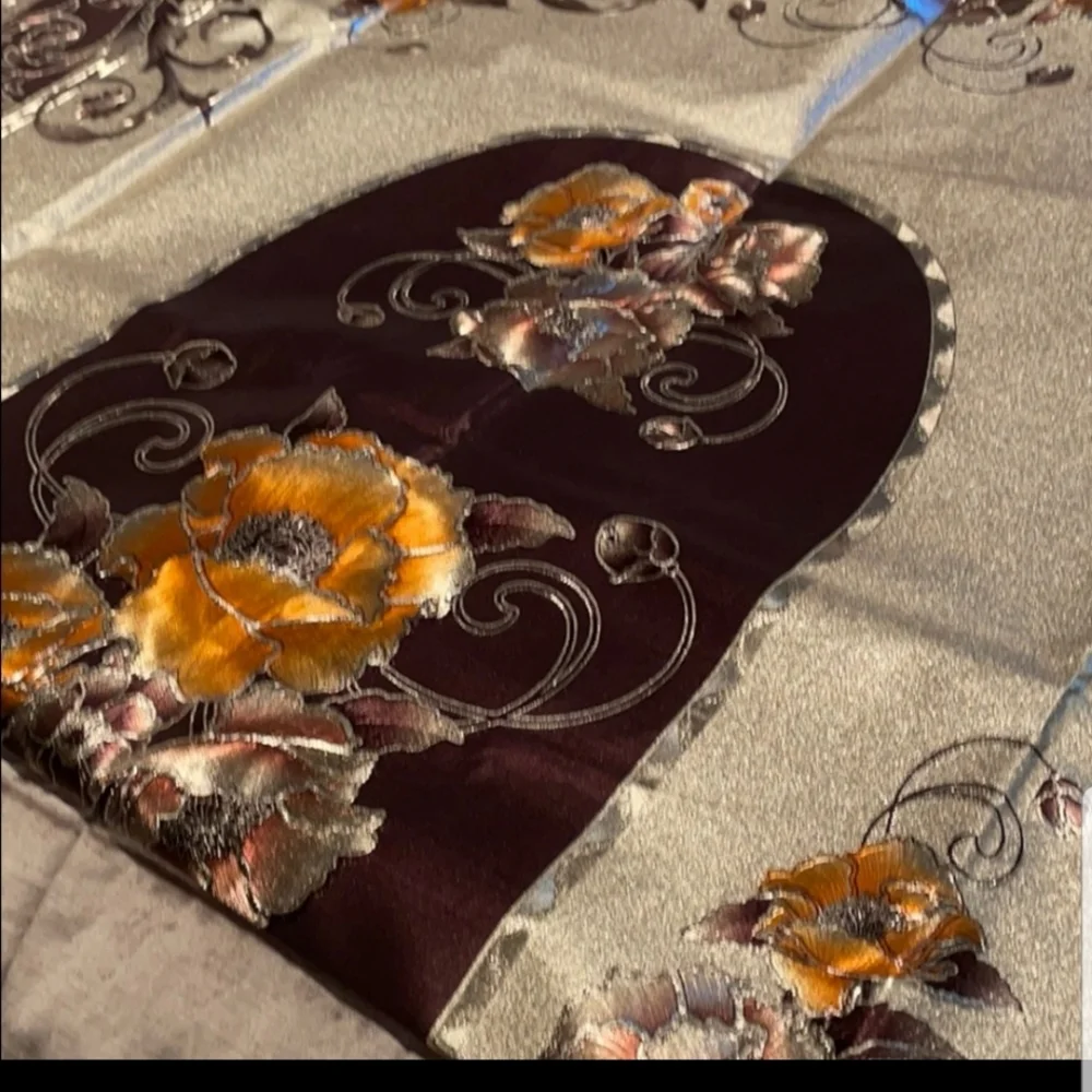 NWOT Floral Satiny Tablecloth Gold & Brown